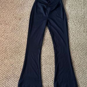 A new Day size medium navy blue flare leggings